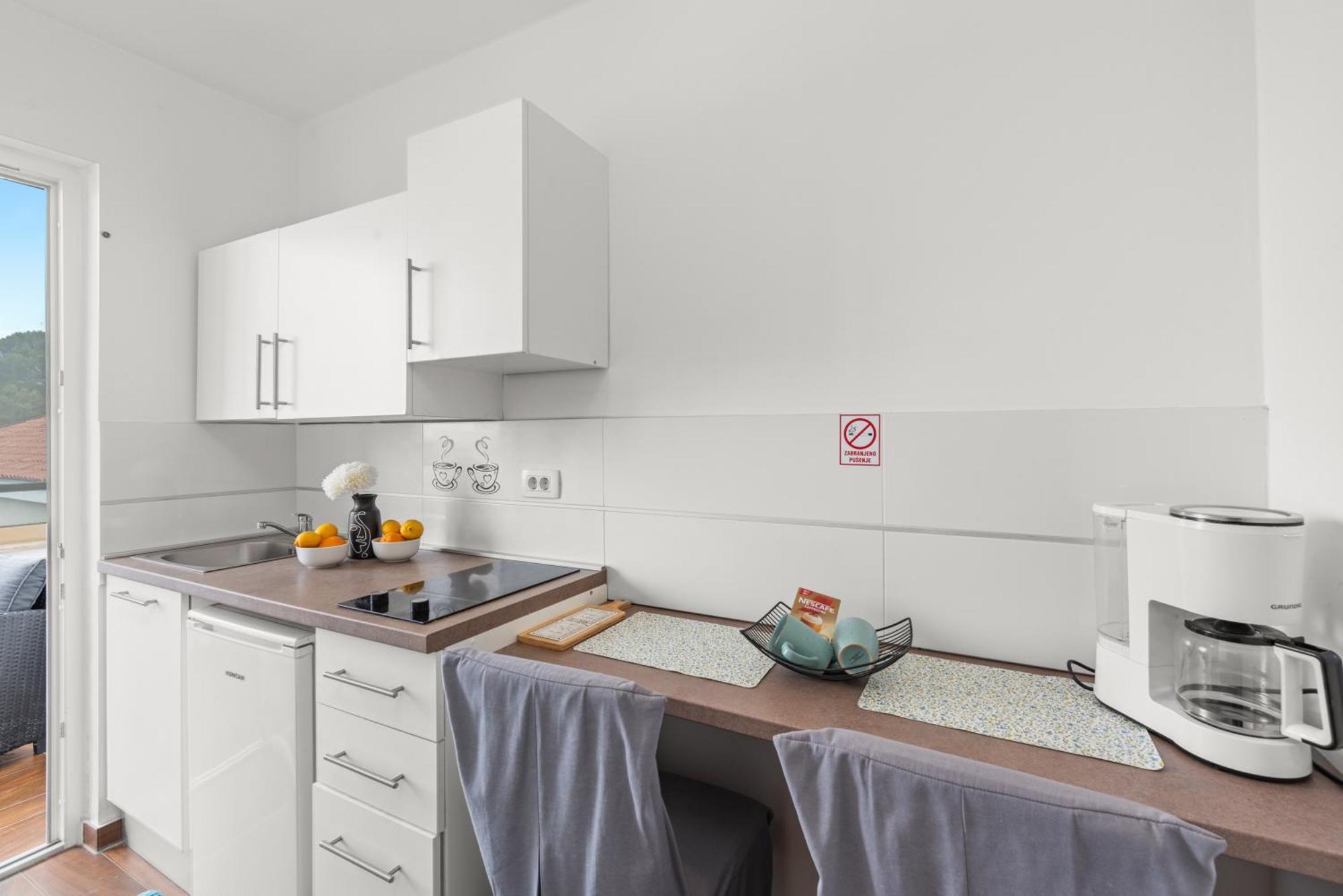 Kala Sea View Apartments 150M From Beach And 250 M From Old Town بوريتش المظهر الخارجي الصورة