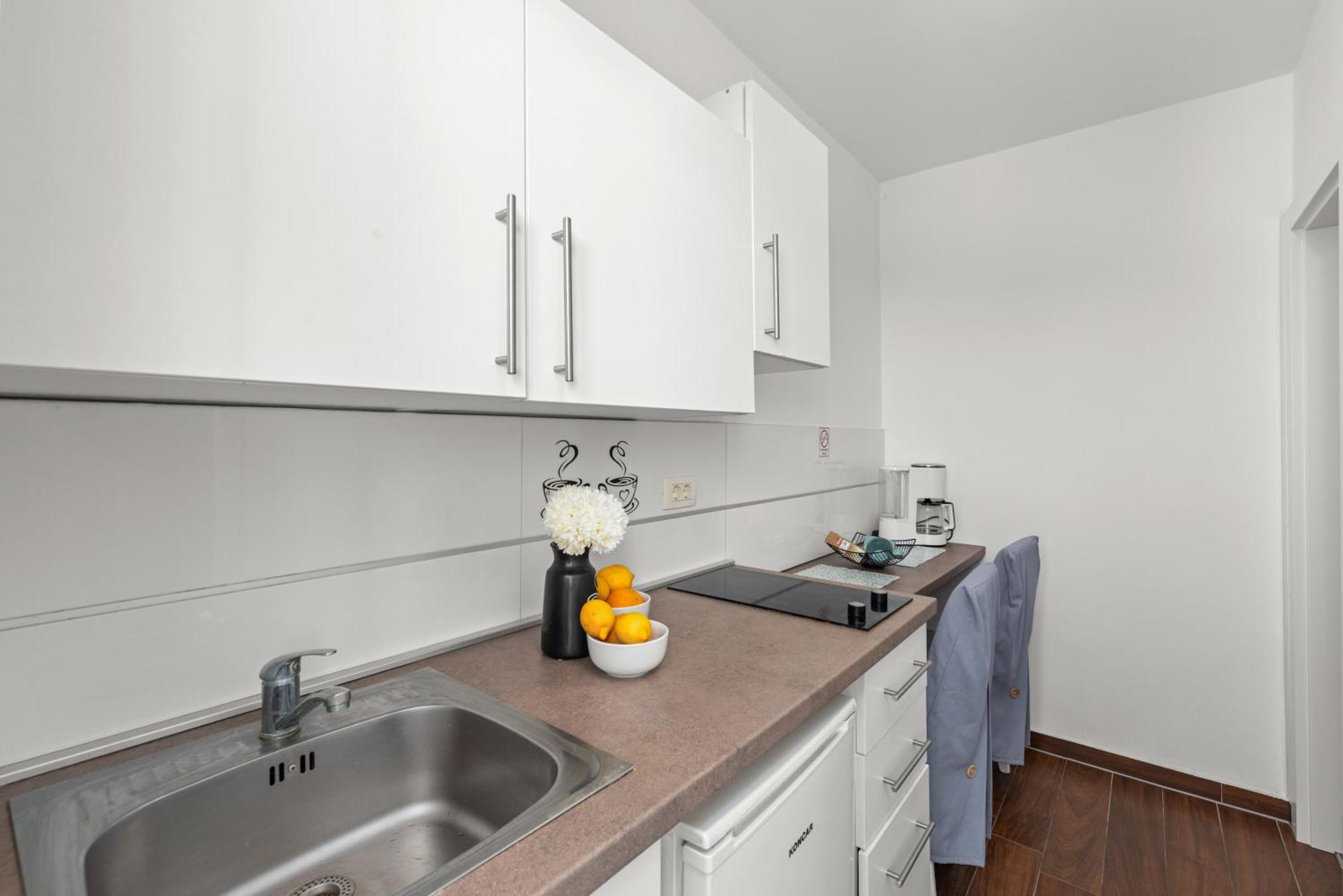 Kala Sea View Apartments 150M From Beach And 250 M From Old Town بوريتش المظهر الخارجي الصورة